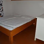 Деревянный коттедж Zvule
