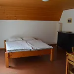 Zvule Деревянный коттедж *