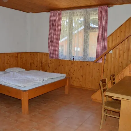 אכסניה Zvule Kunžak