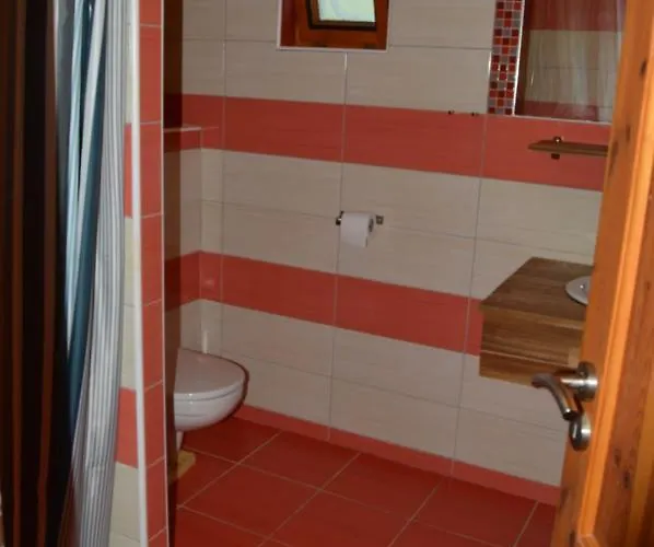 Zvule Lodge *